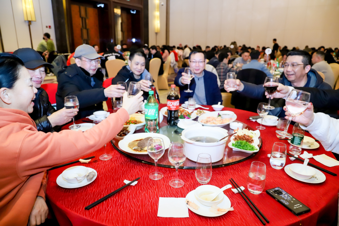 “康”哉之歌 豐“富”多彩 鳳舞“龍”飛 共慶新“年” “康”哉之歌 豐“富”多彩 鳳舞“龍”飛 共慶新“年”